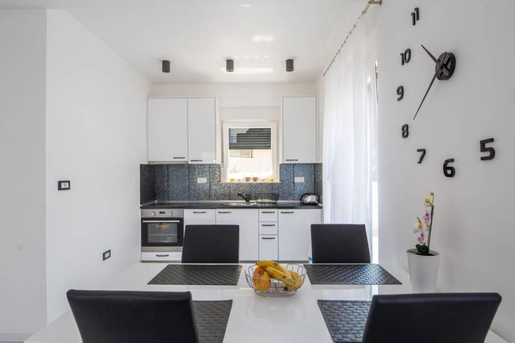 Holiday House Gavran Vodice Exterior photo