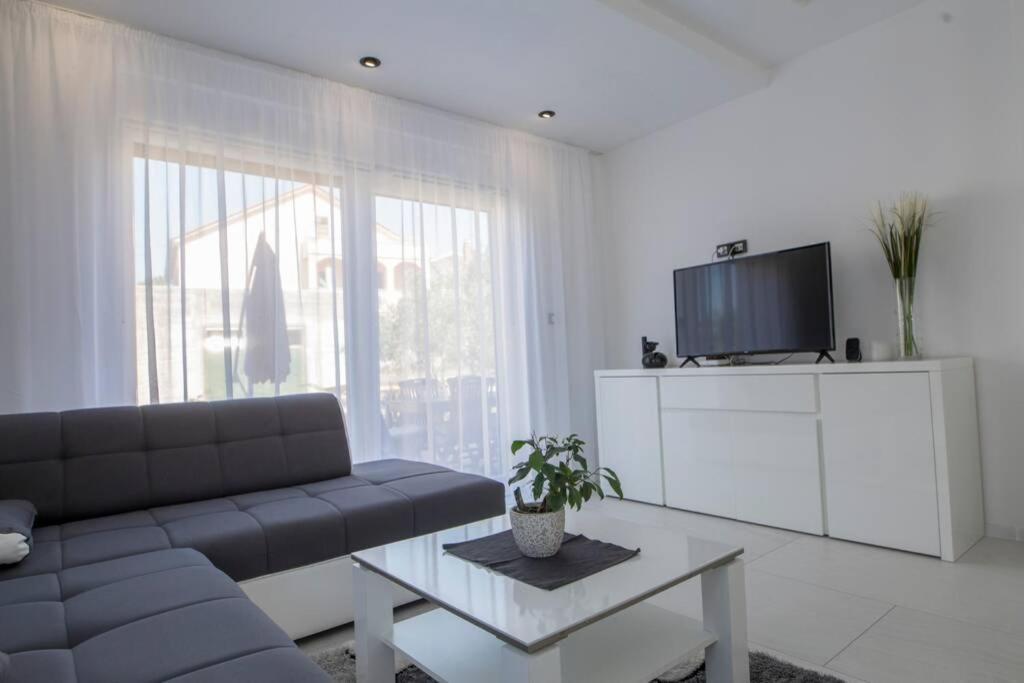 Holiday House Gavran Vodice Exterior photo